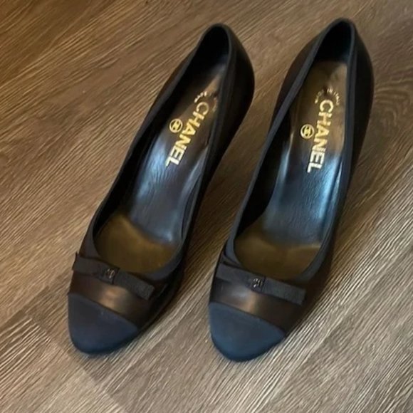 Chanel black pump - Picture 3 of 8